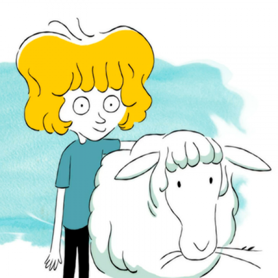 Le petit blond avec un mouton blanc